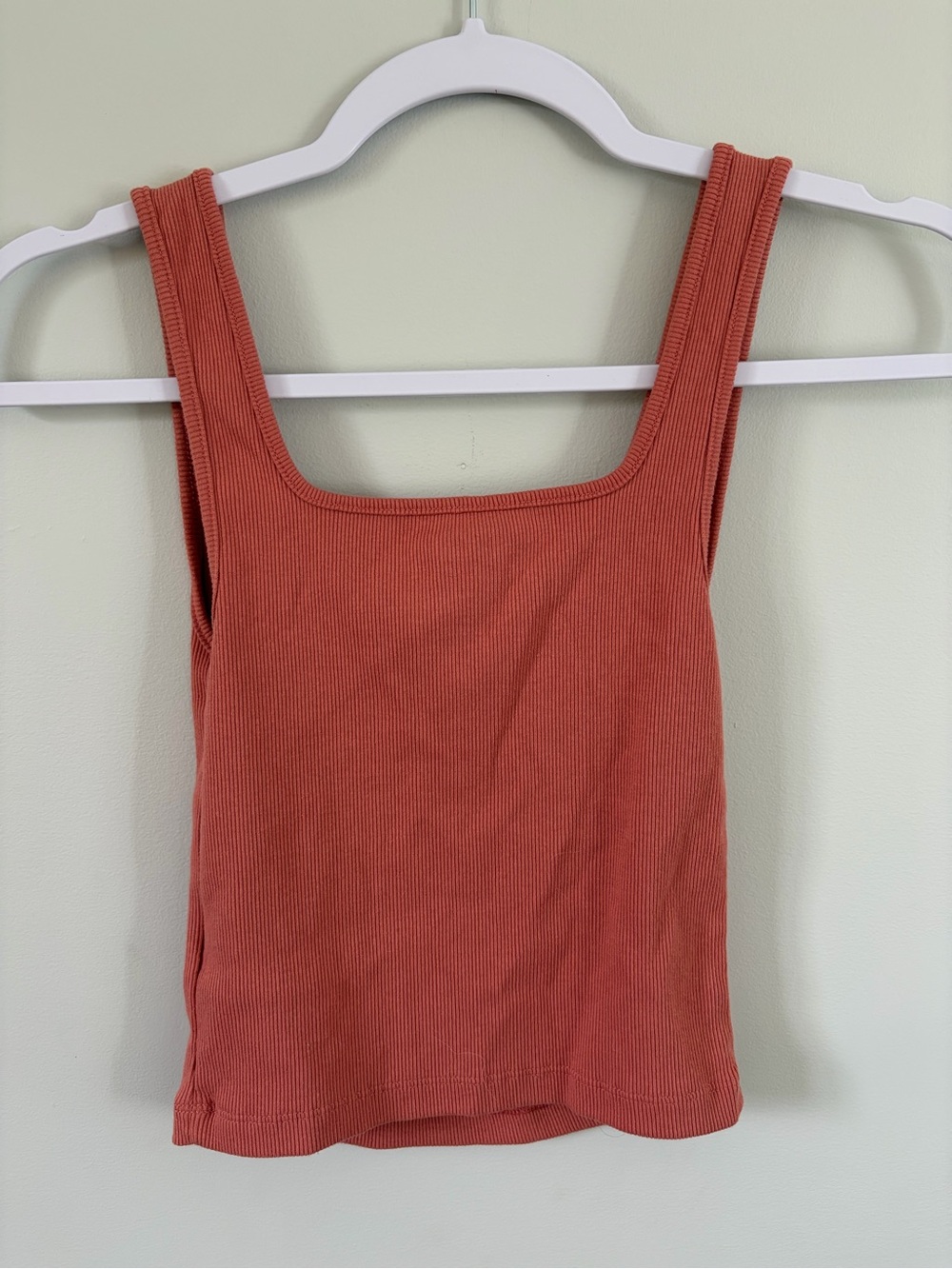Cropped Tank - Picture 2 of 2